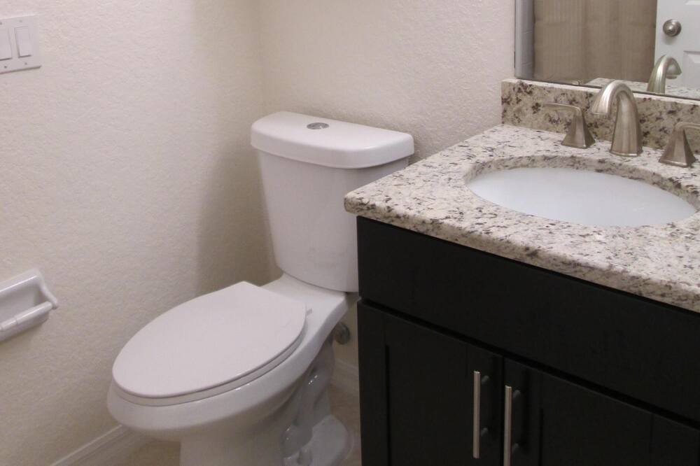 Photo of Bathroom in Regal Palms