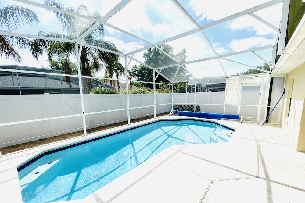 Photo of Outdoor in Woodridge