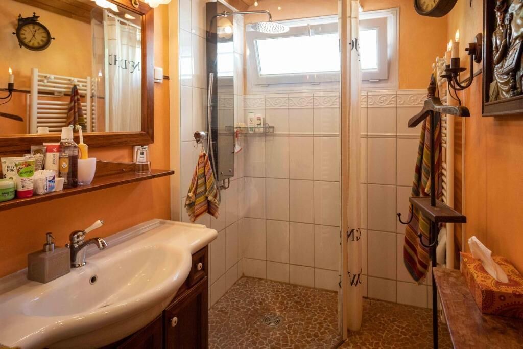 Photo of Bathroom in Le Luc