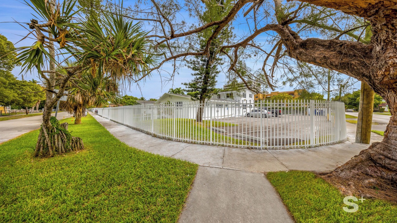 Photo of Outdoor in North Miami