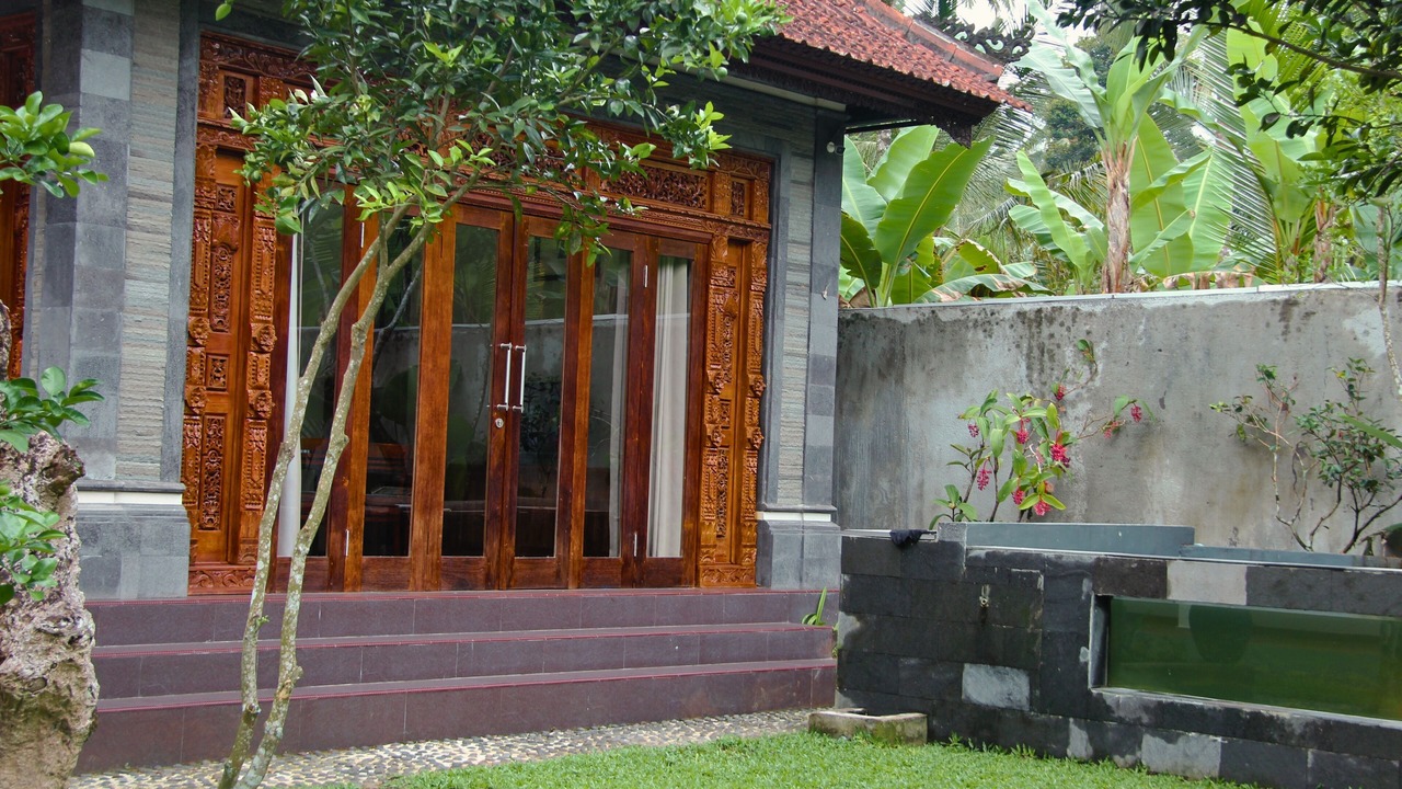 Photo of Outdoor in Tembuku