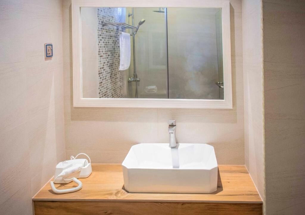 Photo of Bathroom in Guraidhoo