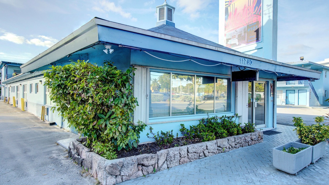Photo of Outdoor in North Miami
