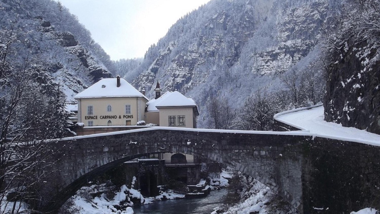 Photo of Buildings in Cluses