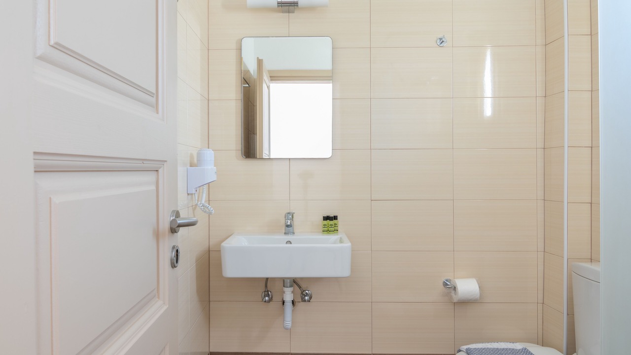 Photo of Bathroom in Akrotiri