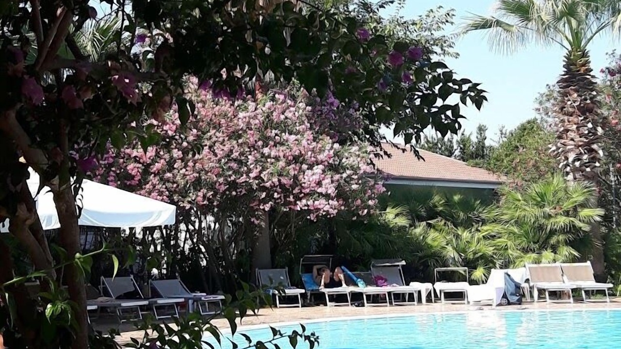 Photo of Outdoor in Laura