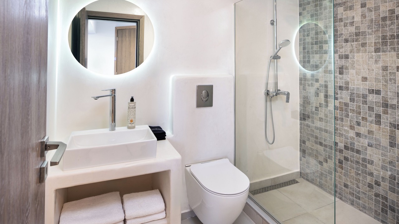 Photo of Bathroom in Fira
