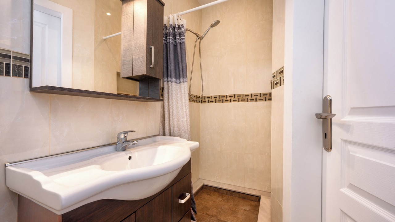 Photo of Bathroom in Fira