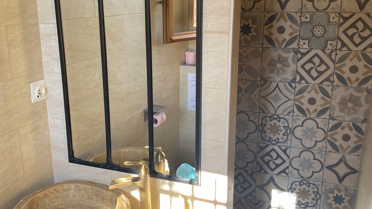 Photo of Bathroom in Flayosc