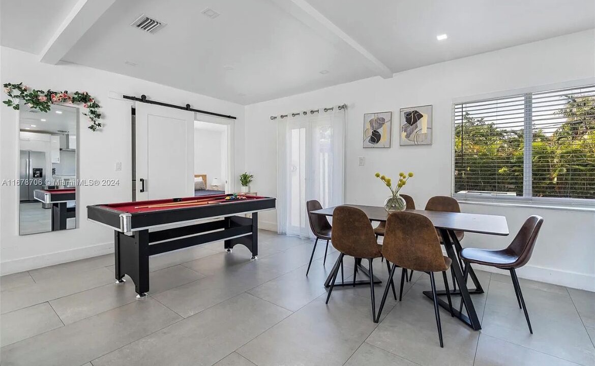 Photo of Bedroom in Miami Shores