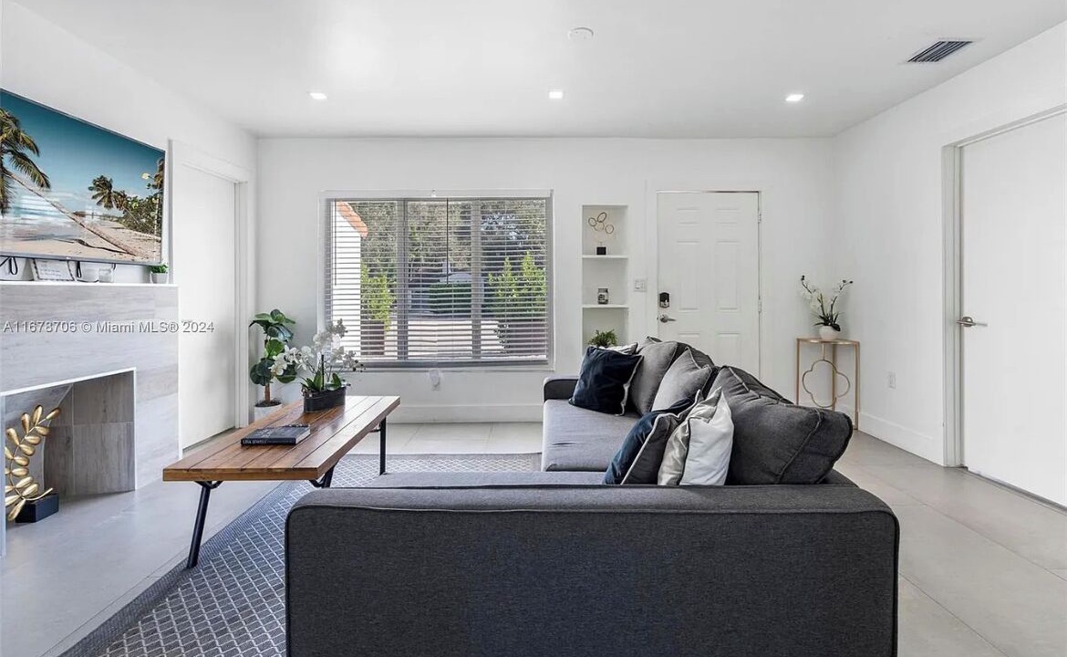 Photo of Livingroom in Miami Shores