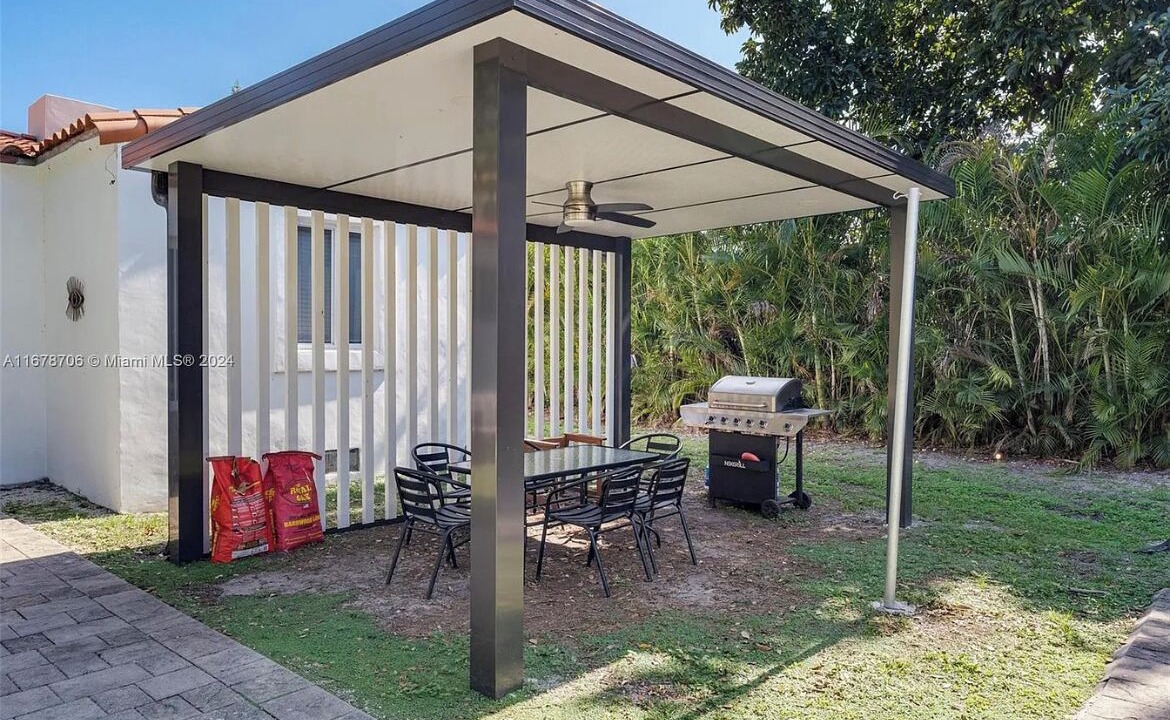 Photo of Outdoor in Miami Shores