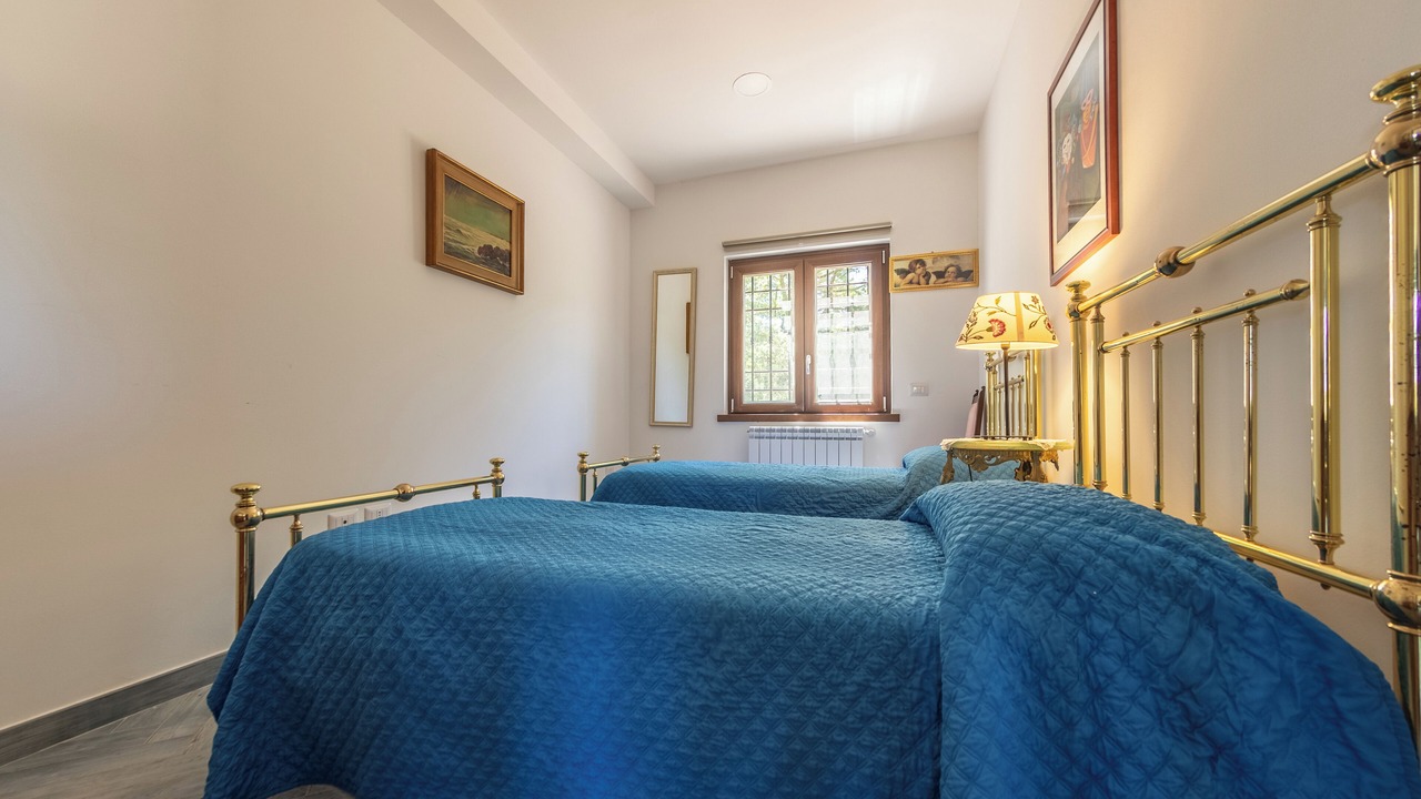 Photo of Others in Lioni