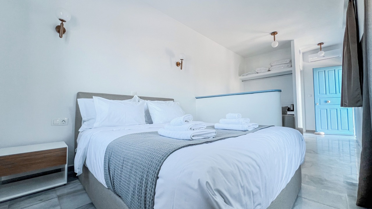 Photo of Bedroom in Drios