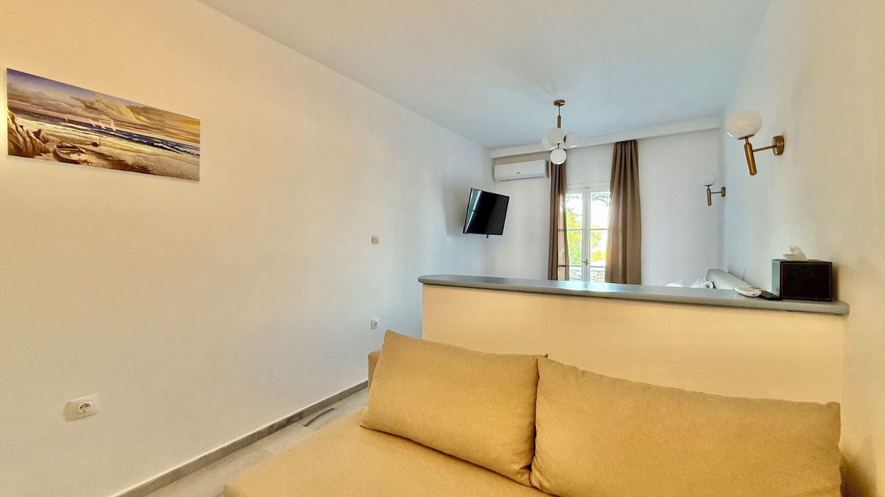 Photo of Bedroom in Drios