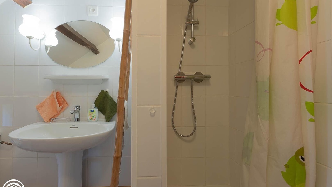 Photo of Bathroom in Ars-les-Favets