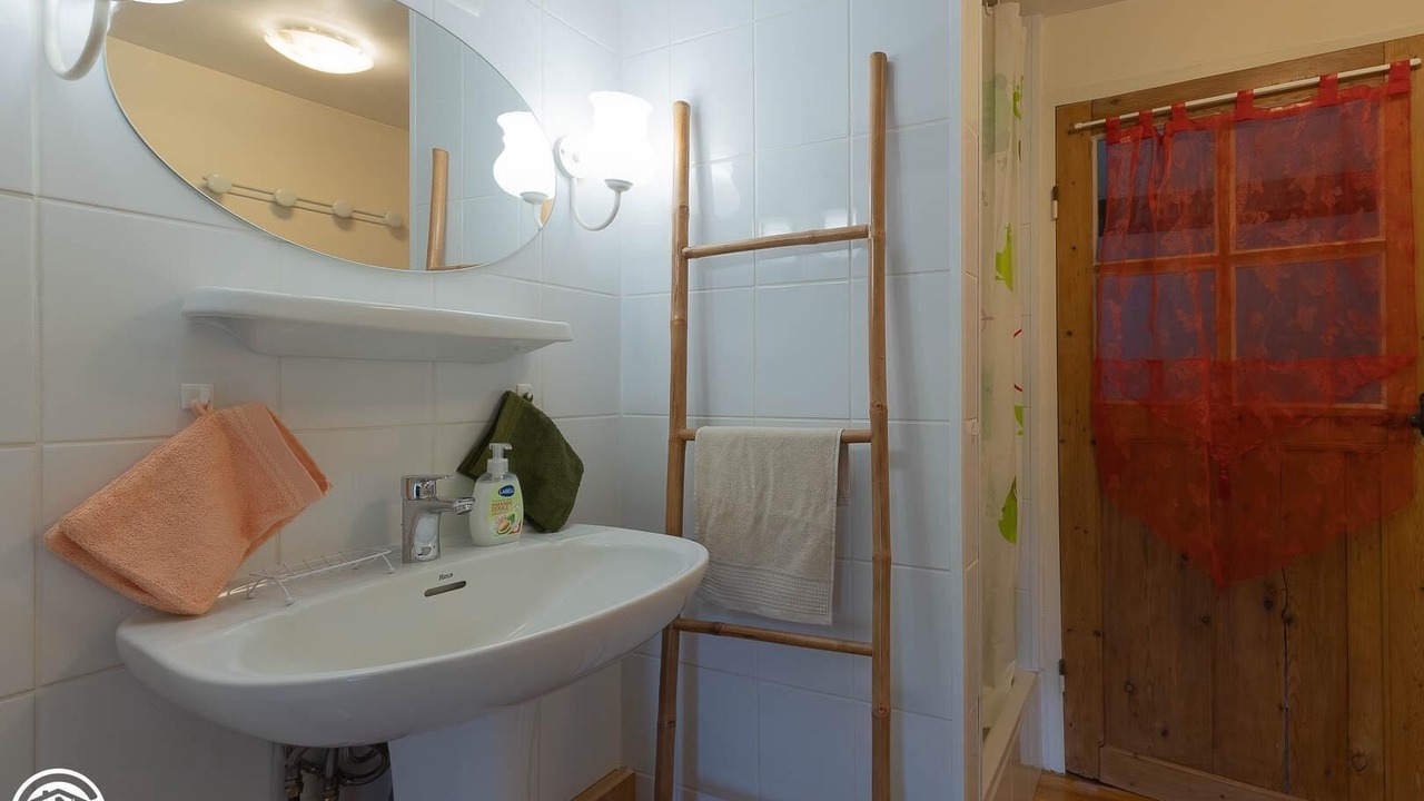 Photo of Bathroom in Ars-les-Favets