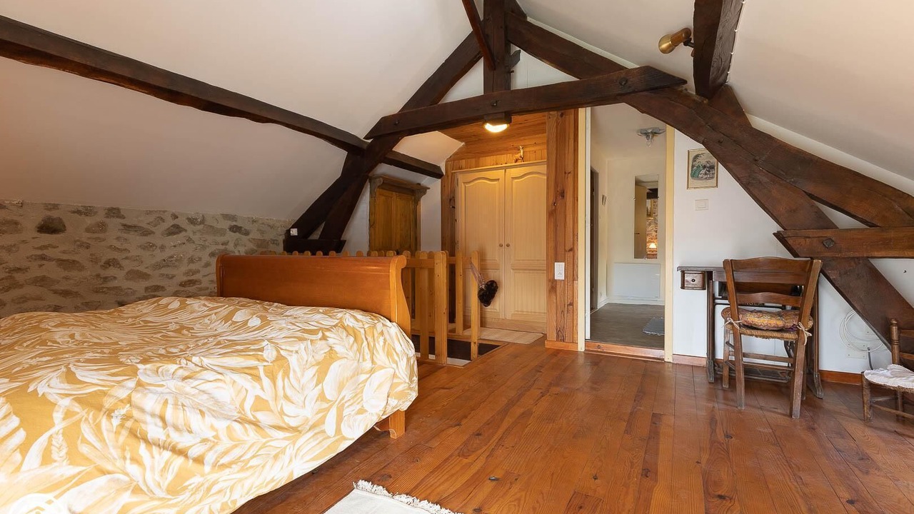 Photo of Bedroom in Ars-les-Favets