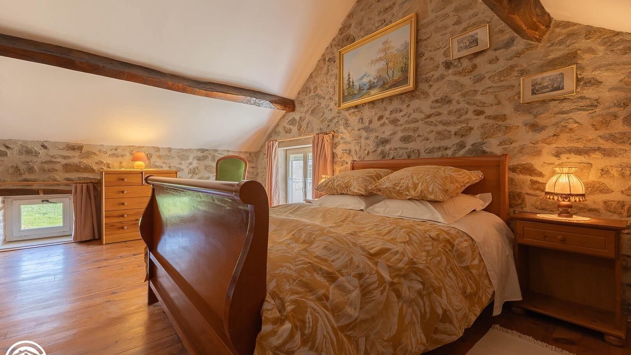 Photo of Bedroom in Ars-les-Favets