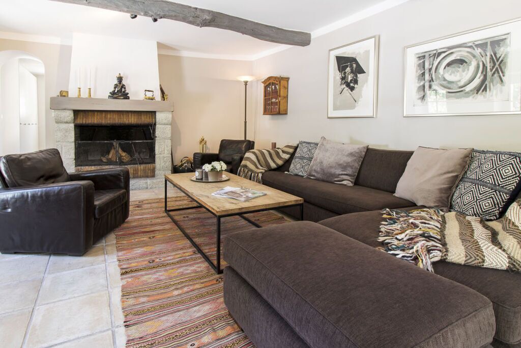 Photo of Livingroom in Saint-Paul-en-Foret