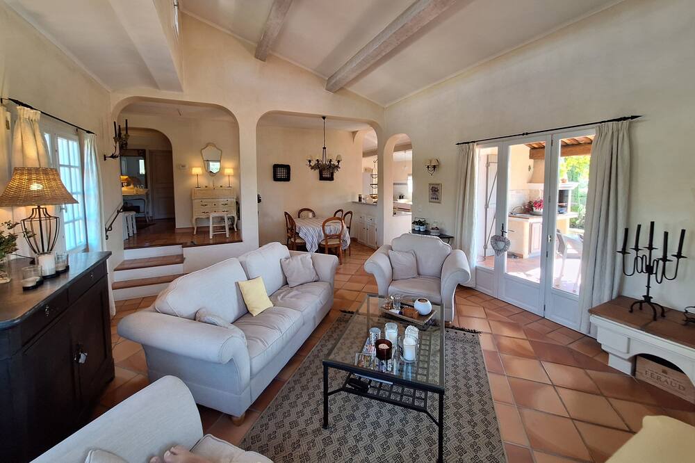 Photo of Livingroom in Taradeau
