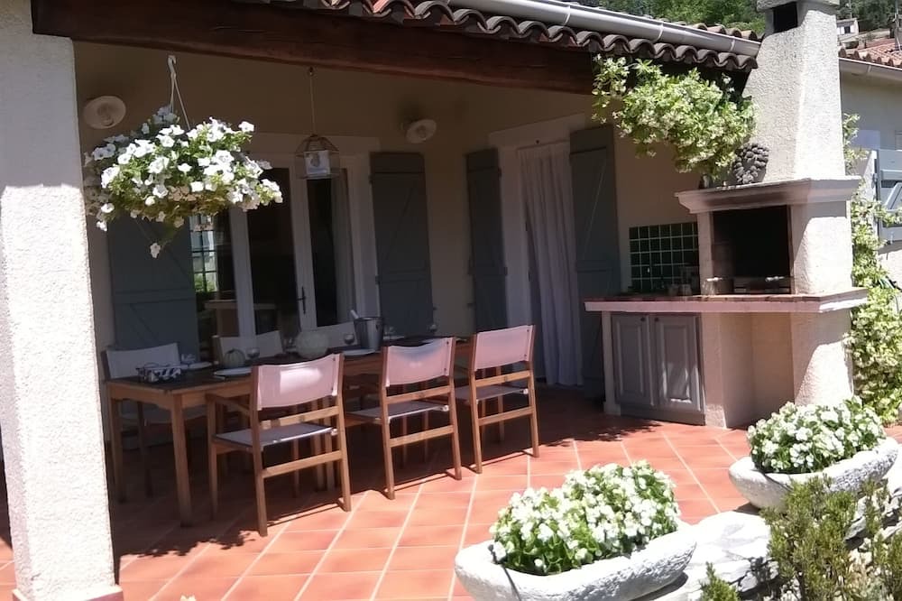 Photo of Patio Balcony in Taradeau