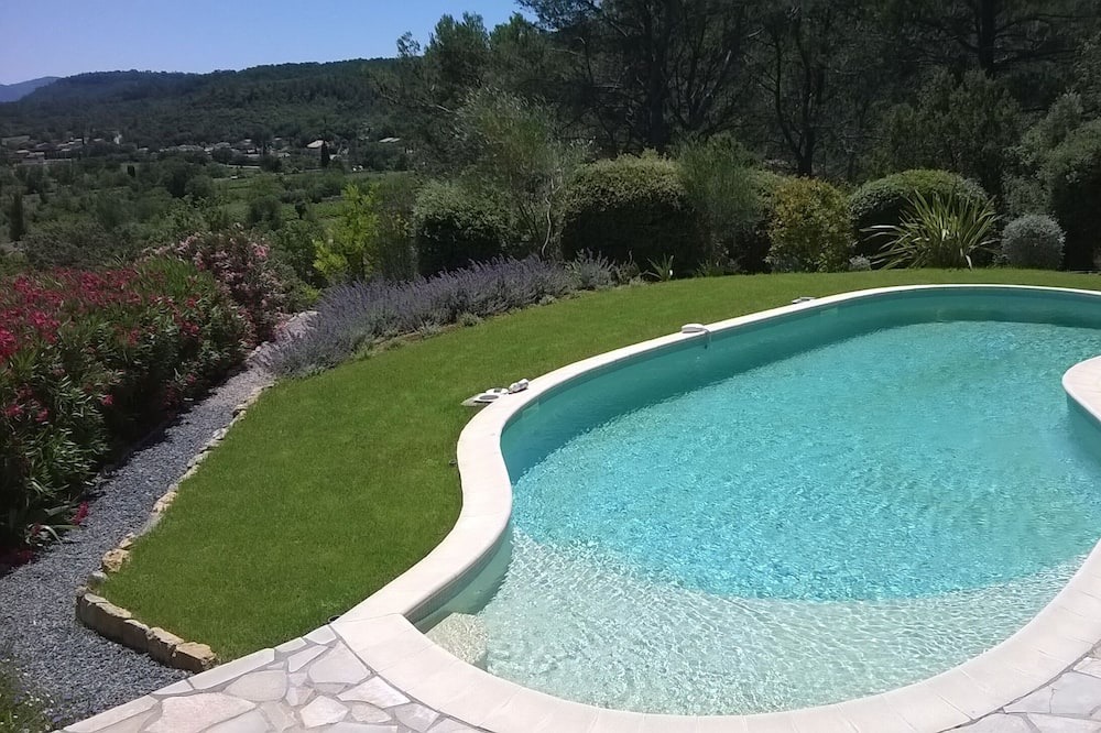 Photo of Outdoor in Taradeau