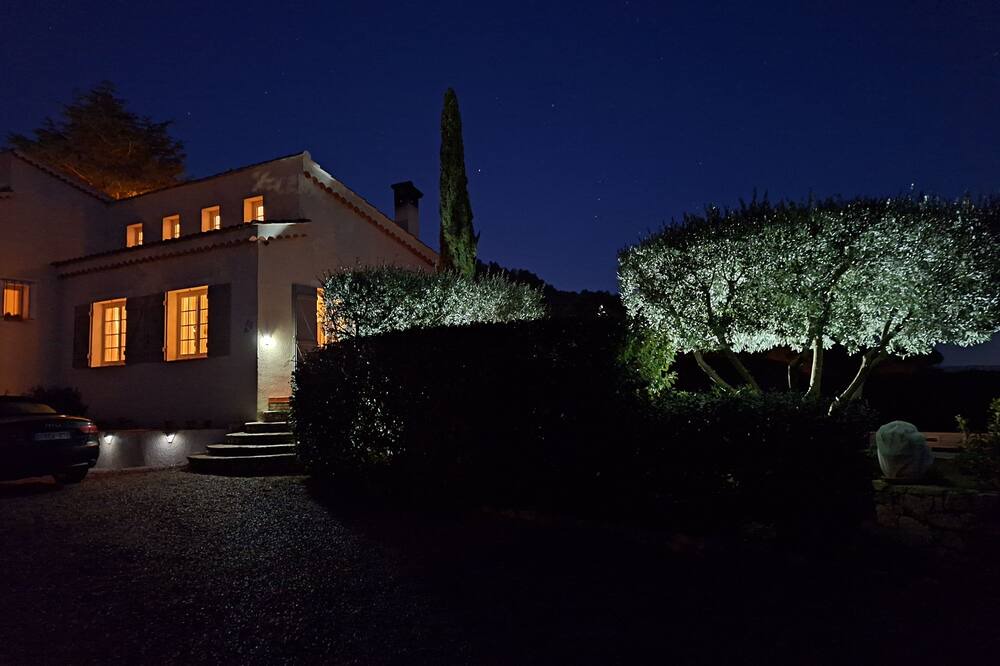 Photo of Outdoor in Taradeau