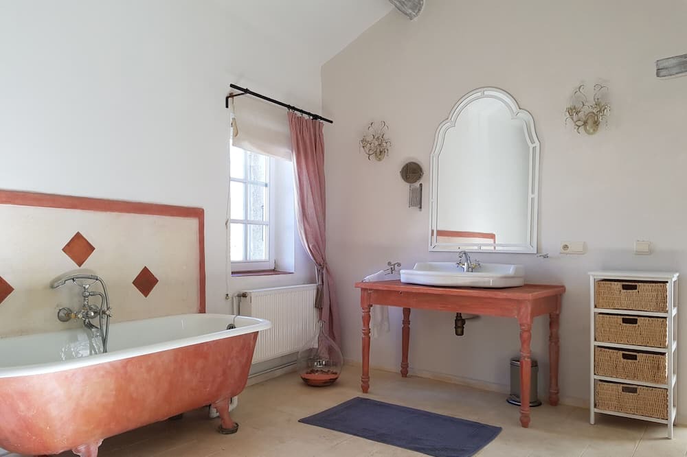 Photo of Bathroom in Seguret
