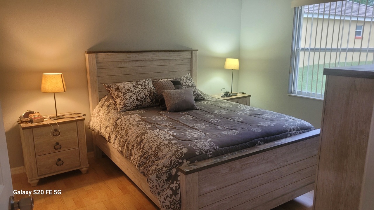 Photo of Bedroom in Fedhaven