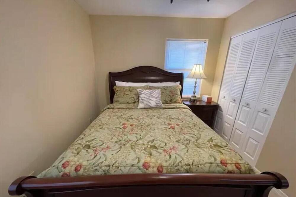 Photo of Bedroom in Sebring