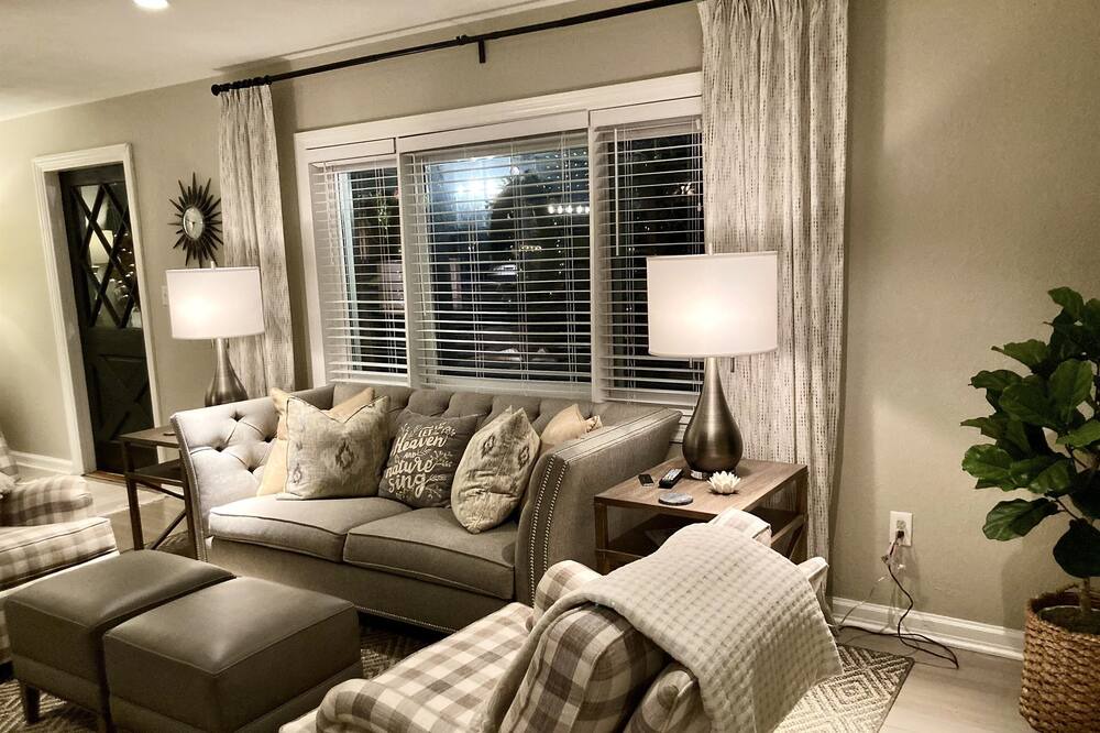 Photo of Livingroom in Lakeland