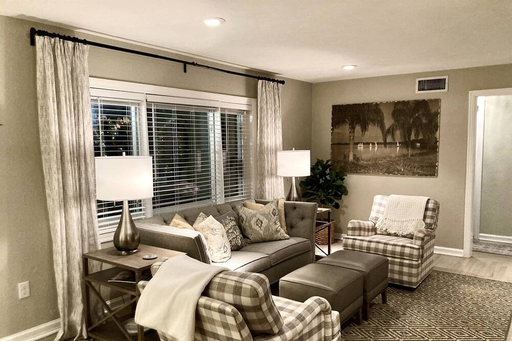 Photo of Livingroom in Lakeland