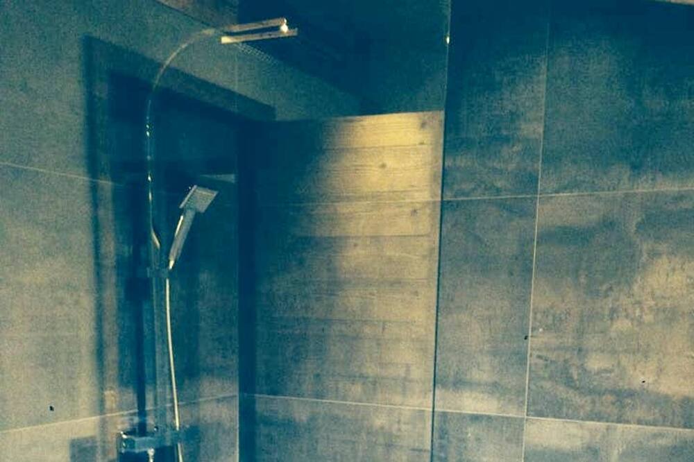Photo of Bathroom in Sallanches