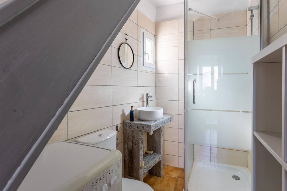 Photo of Bathroom in Montmeyan