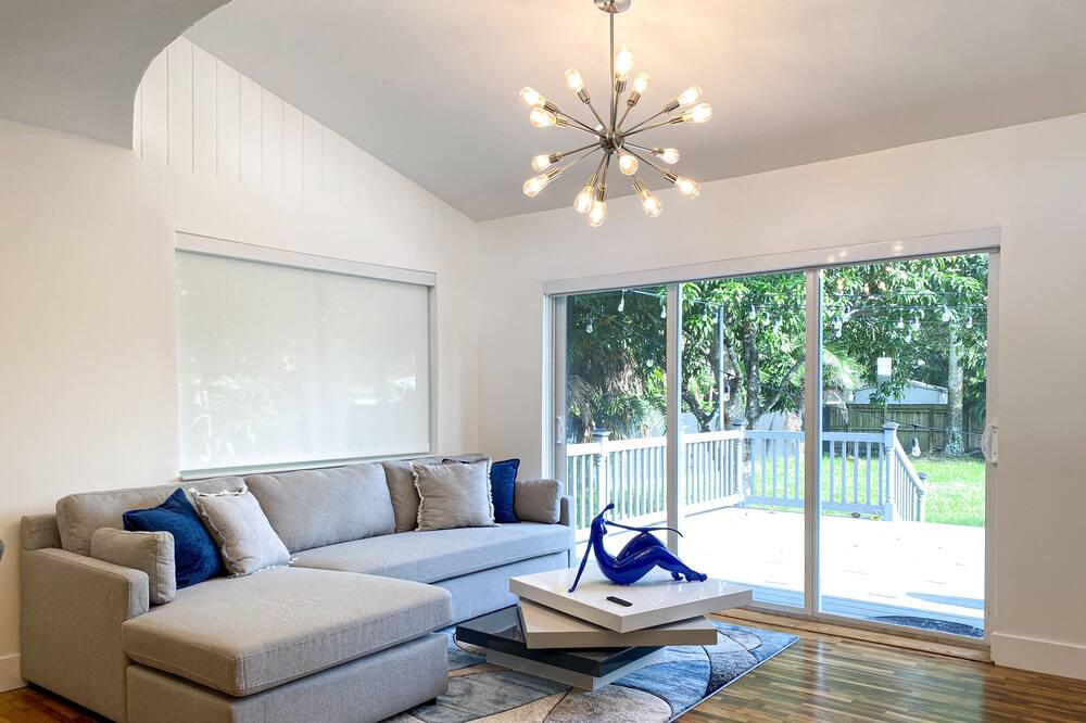 Photo of Livingroom in Miami Shores
