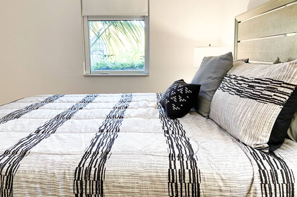 Photo of Bedroom in Miami Shores
