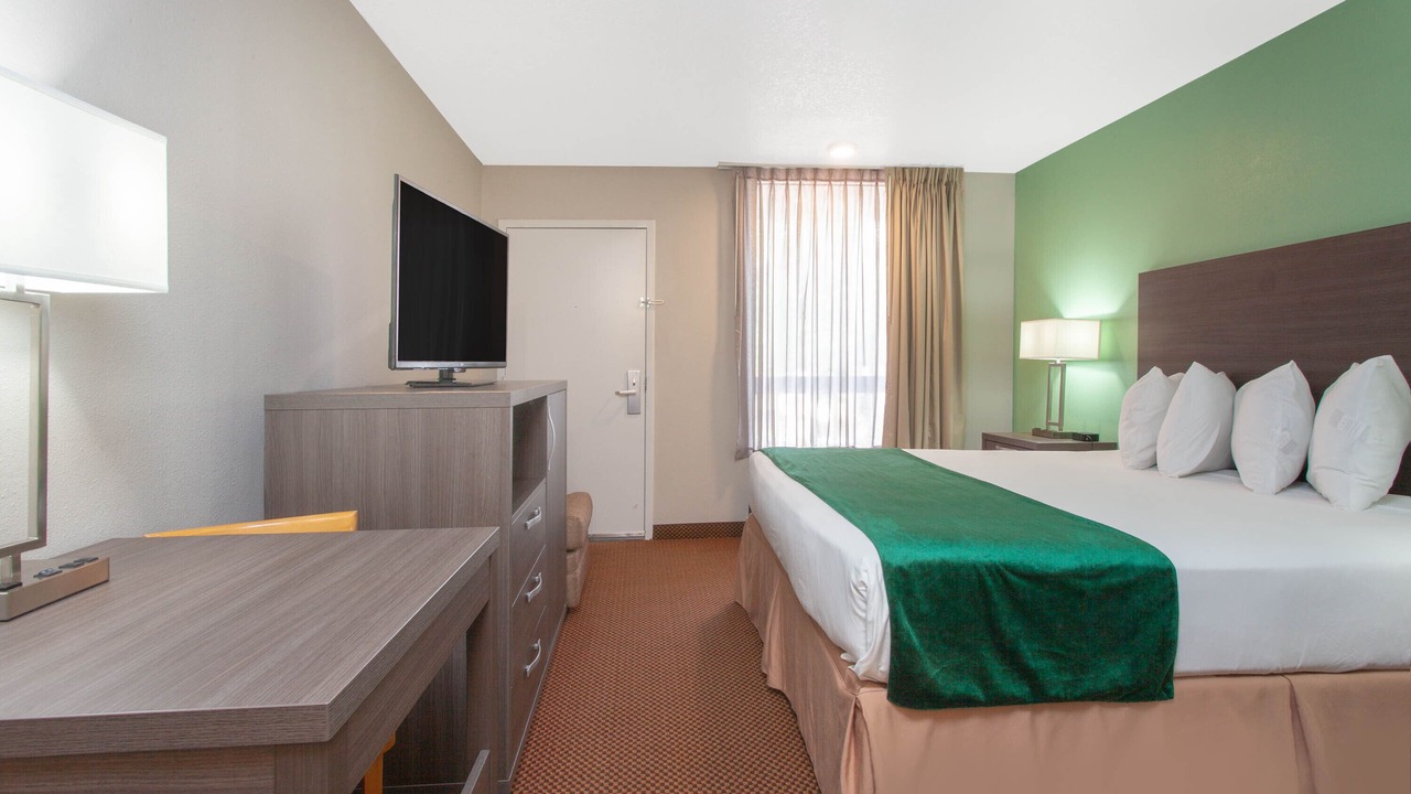 Photo of Bedroom in Florida Center