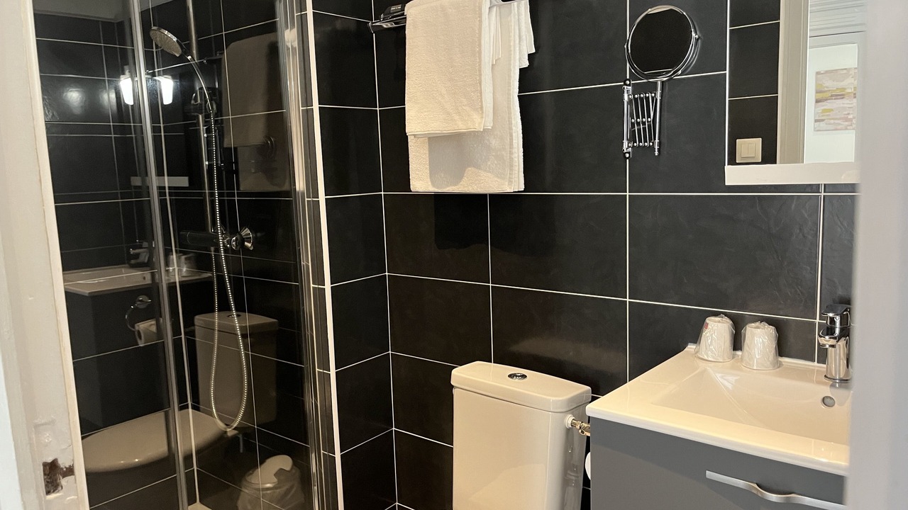 Photo of Bathroom in Thermal