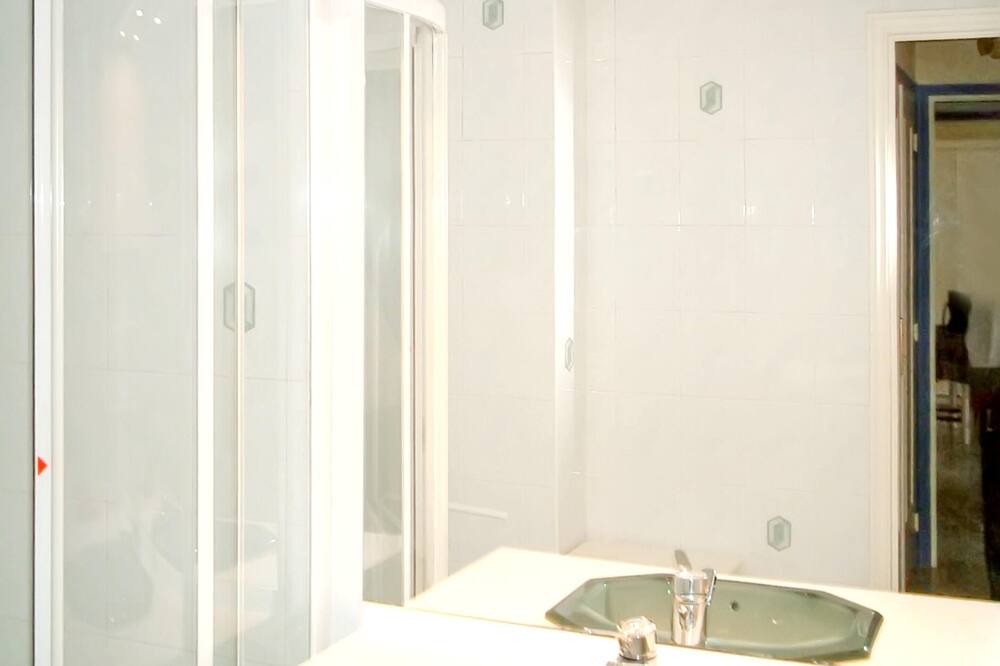 Photo of Bathroom in Bastide Giraud
