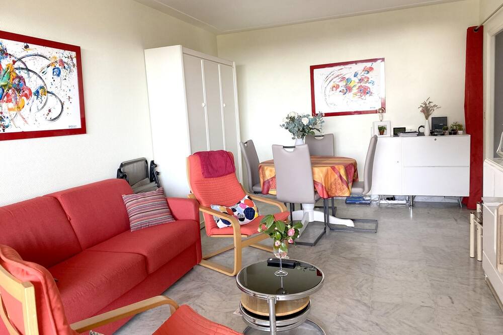 Photo of Livingroom in Bastide Giraud