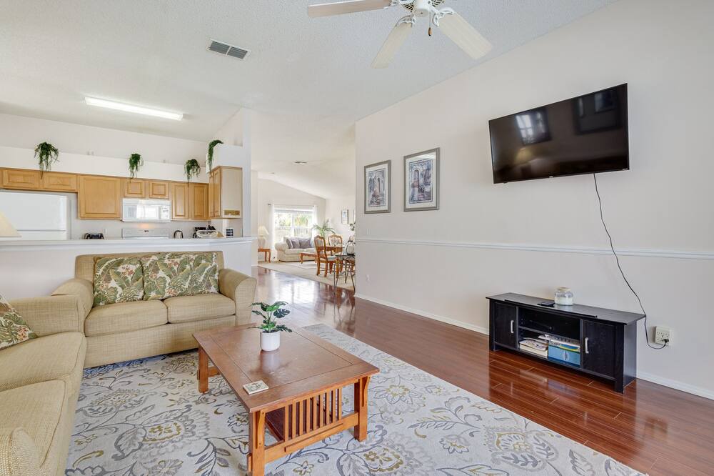 Photo of Livingroom in Chatham Park