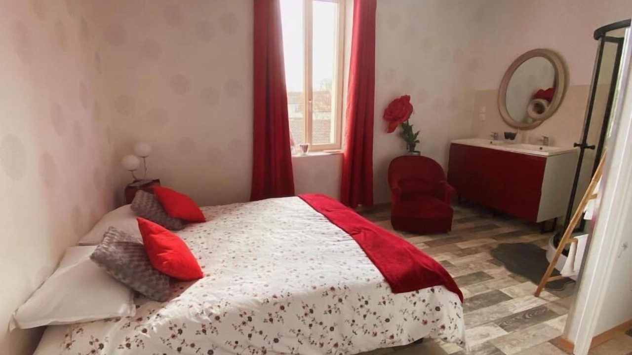Photo of Bedroom in Gueugnon