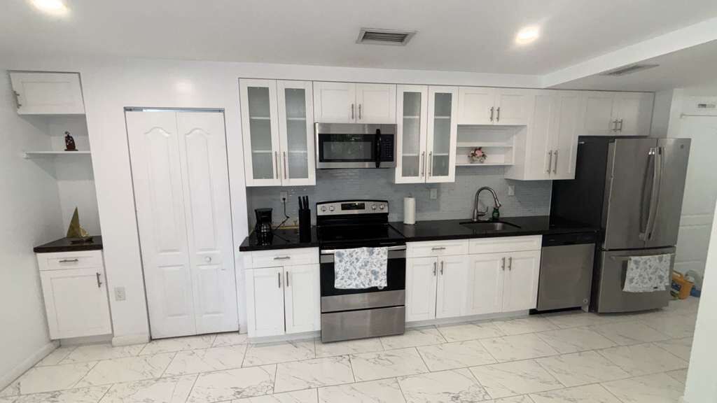 Photo of Kitchen in Southwest Coconut Grove