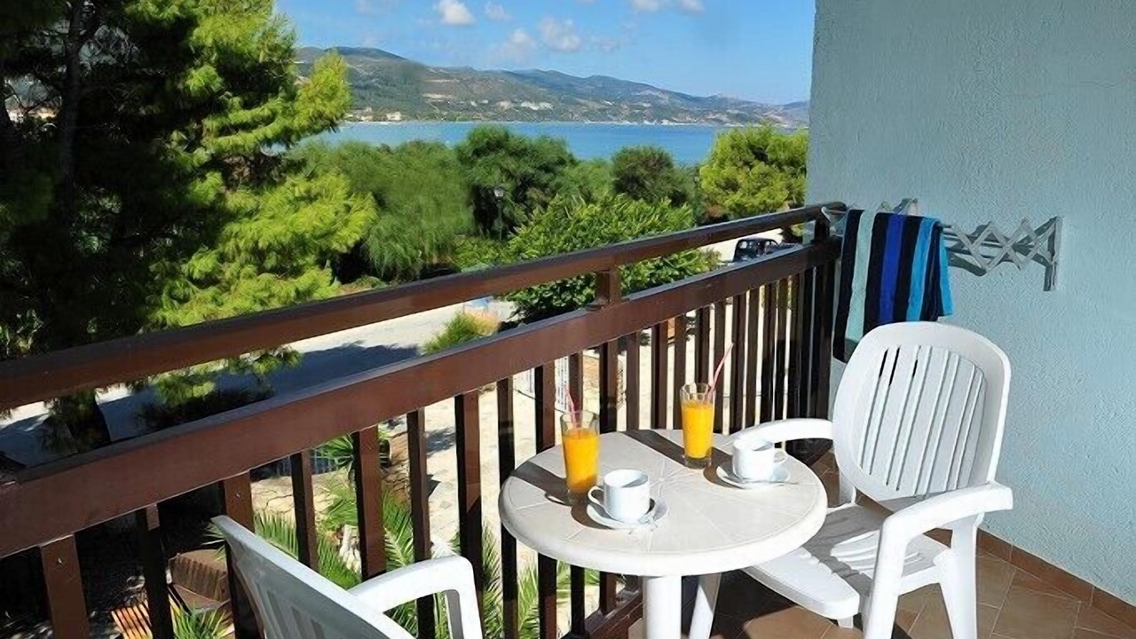 Photo of Patio Balcony in Alikanas