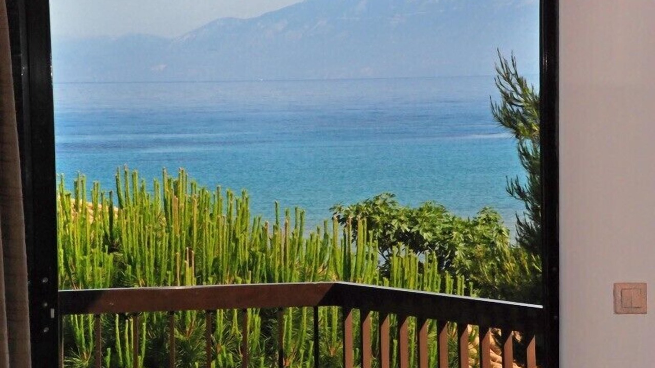 Photo of Patio Balcony in Alikanas