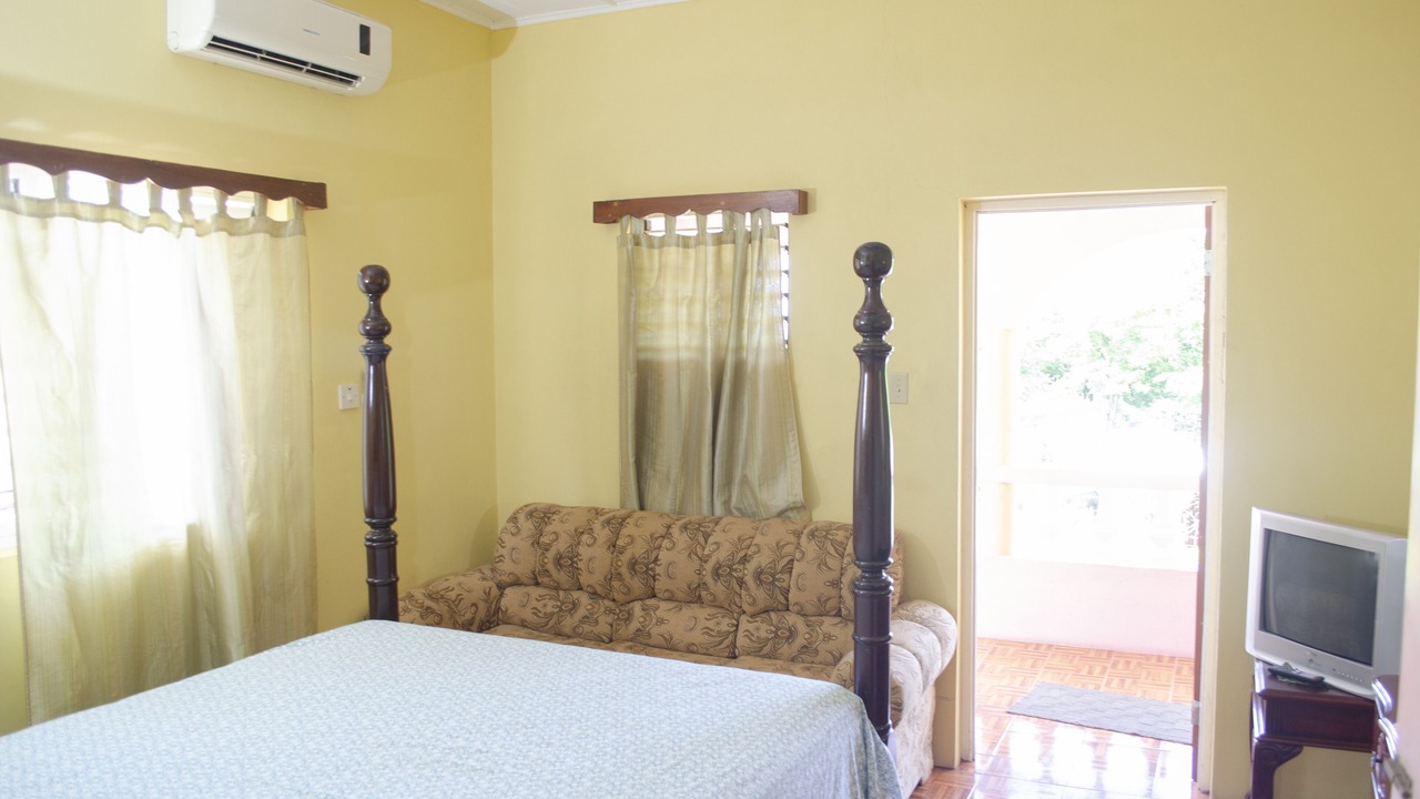 Photo of Bedroom in Ocho Rios