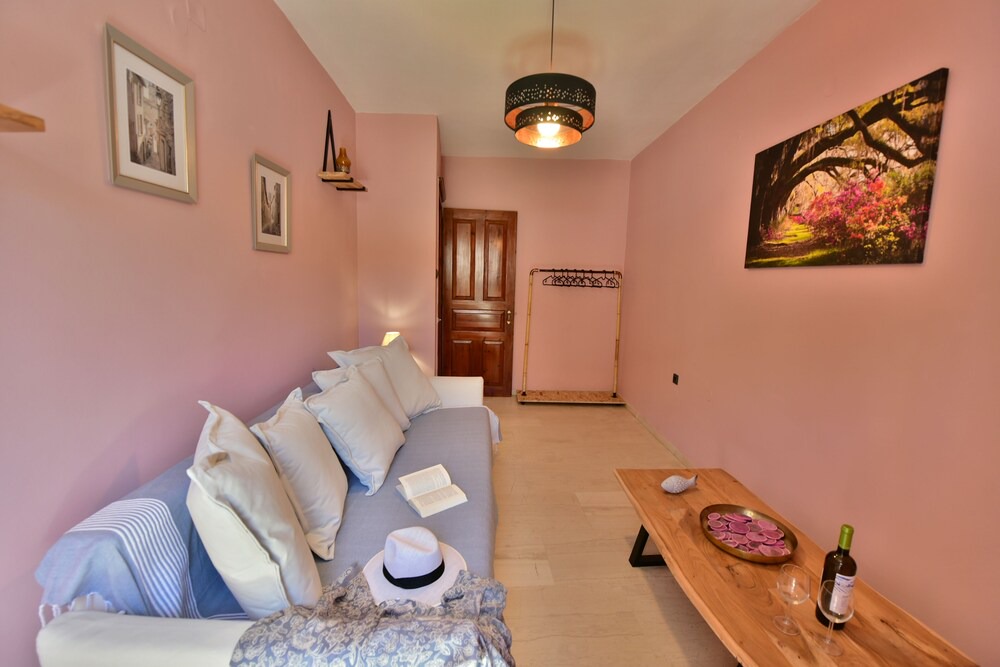 Photo of Livingroom in idhra