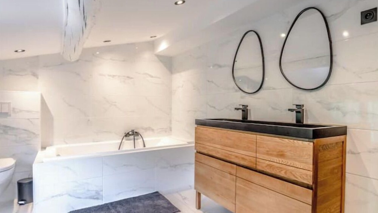 Photo of Bathroom in Guerrevieille