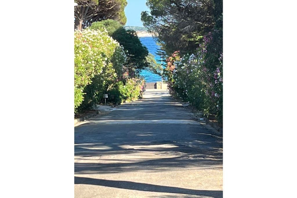Photo of Outdoor in Guerrevieille